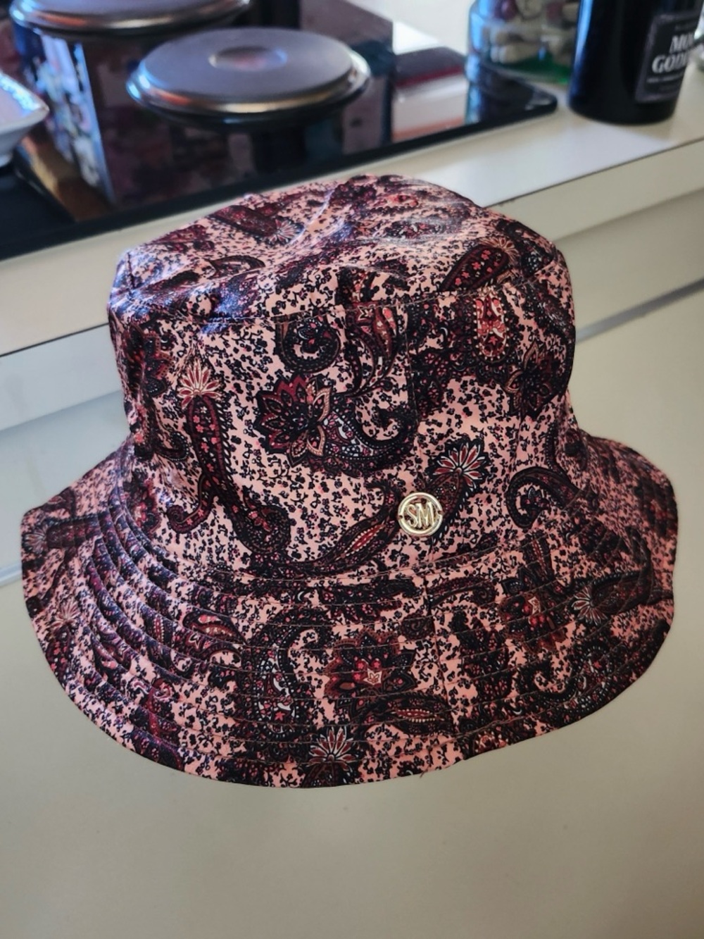 Steve Madden Reversible Bucket Hat